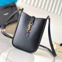 Replica Ysl Le5a7 Mini Vertical bag Black